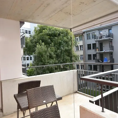 Stylish Near And Opera - Flower 22 Zurique