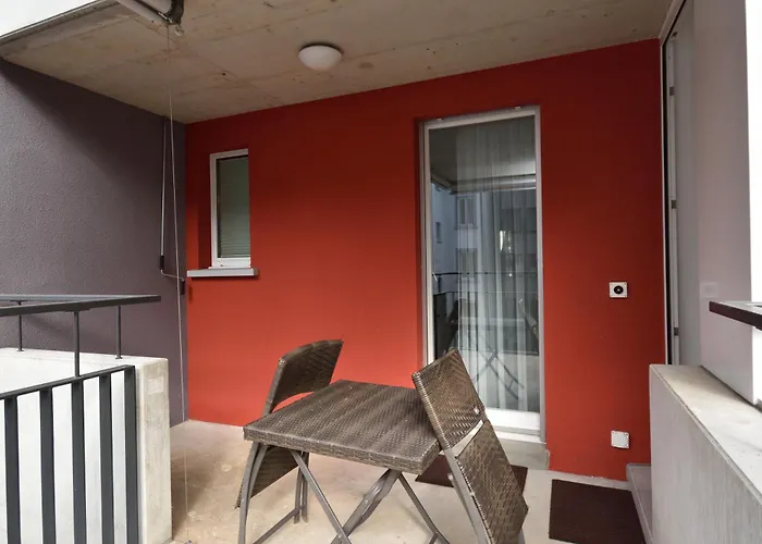 Stylish Near And Opera - Flower 22 * Zurich