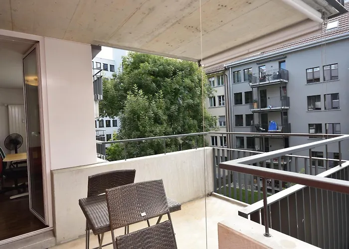 Stylish Near And Opera - Flower 22 Zurich